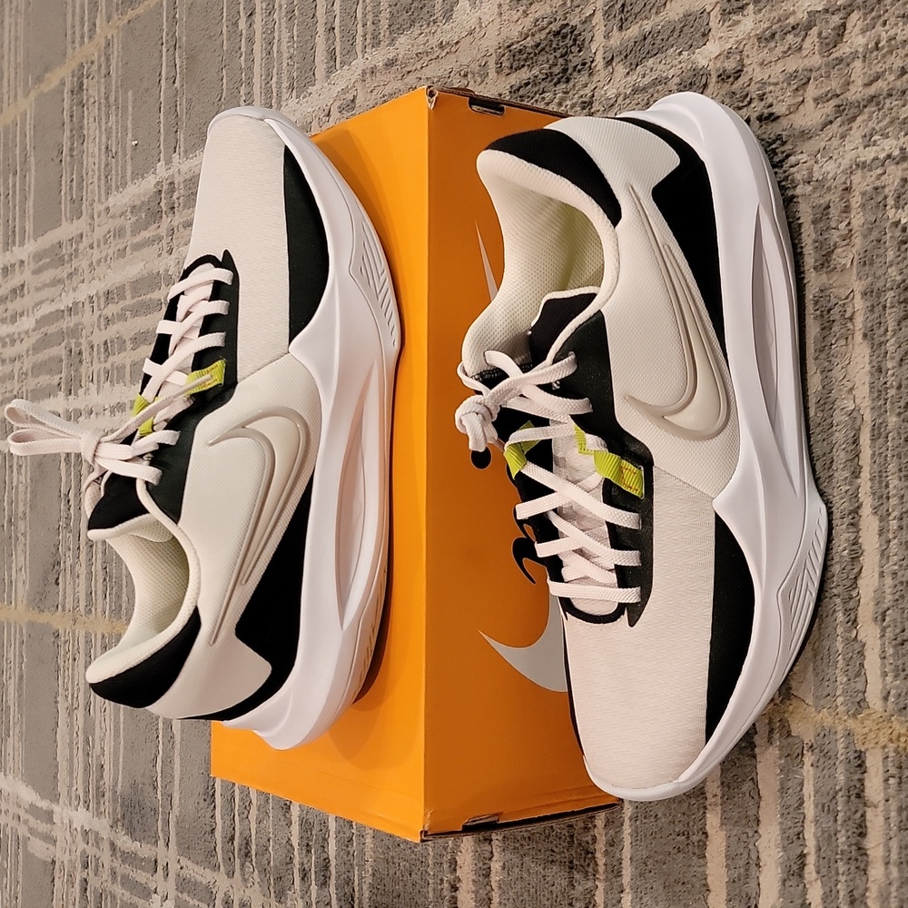 Nike Air Precision 6 Sz:9.5